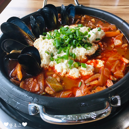 정동진맛집 /강릉맛집 / 강원도여행맛집 /두툼한 해물파전과 순두부전골이 맛있는 "큰기와집"