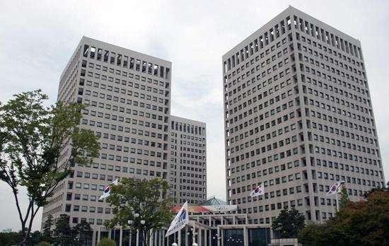  취업자 5개월째 감소…실업자 21년만에 최다...