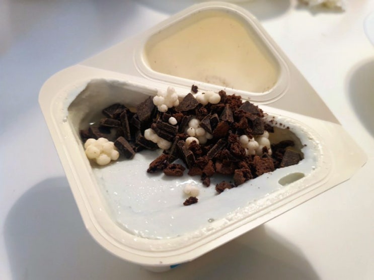  민초덕후가 맛본 민트초코 요플레(feat.Chobani 초바니)