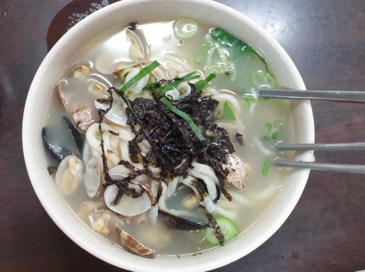  종로 55년의 전통과 함께 미쉐린 가이드에 등록된 칼국수 맛집