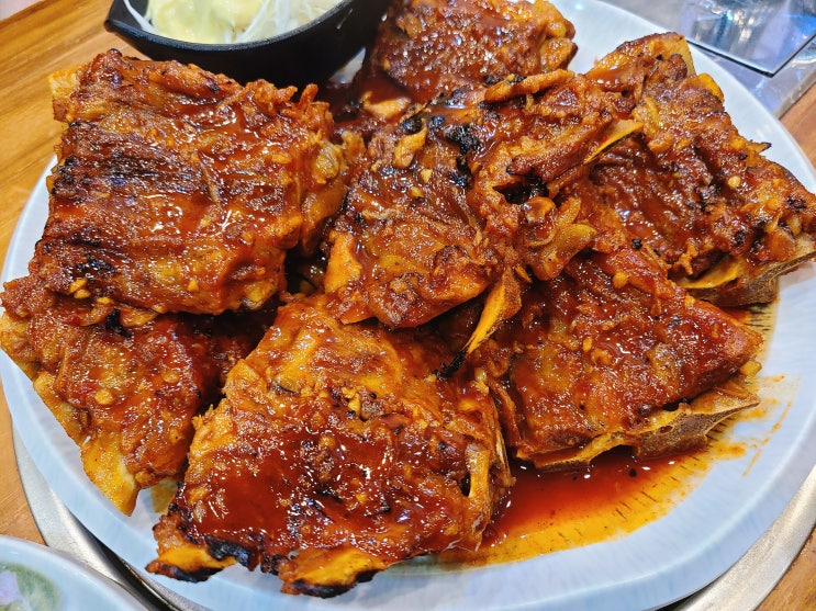 을지로 맛집 명동 신동궁감자탕 뼈숯불구이 배터짐 을지로 맛집 명동 신동궁감자탕 뼈숯불구이 배터짐
