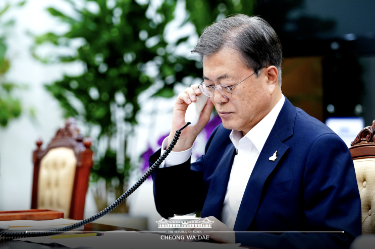 문재인 <b>대통령</b>, ‘모리슨’ <b>호주</b> 총리와 전화 <b>통화</b> 관련 서면... 