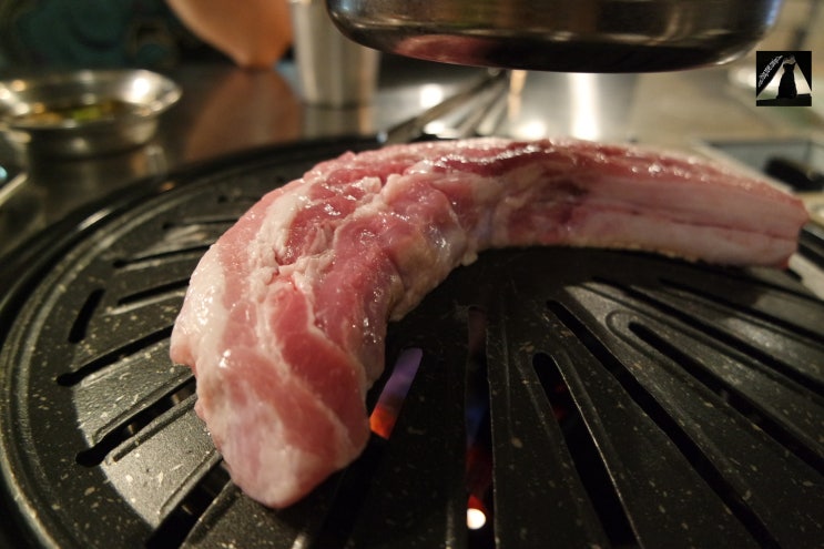  익선동고기집 홍대 분위기 물씬~ 고기 맛은  말잇못 종삼육