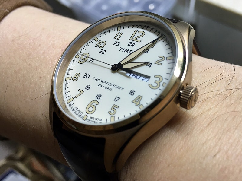 Timex tw2r89000 top