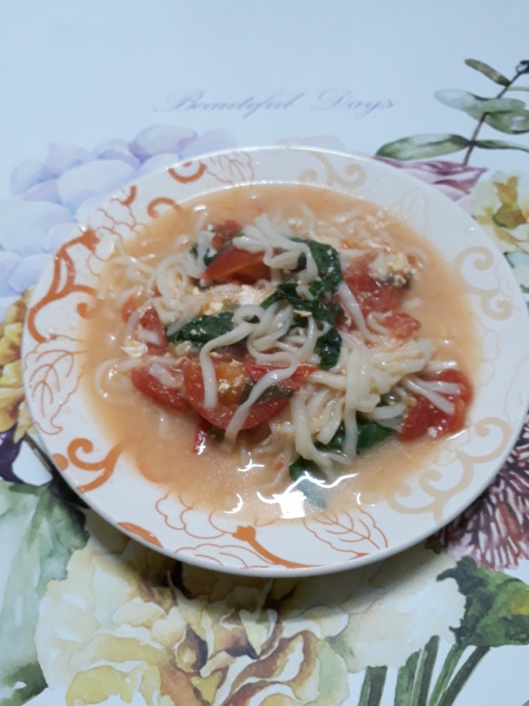  맛있는 칼국수, 토마토를 이용하면 어떤 맛일까요?