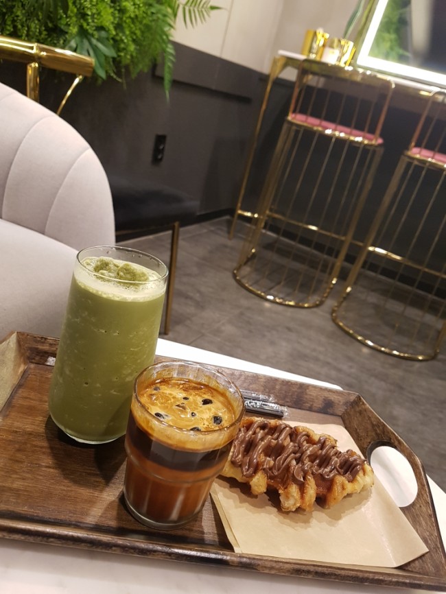  부산대 카페/부산대 크로플이 맛있는 카페 : 로제이브커피 스페셜티