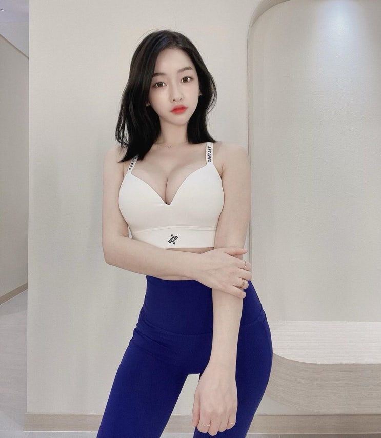 왁싱샵 하는 사장님 미모수준 왁싱샵 하는 사장님 미모수준