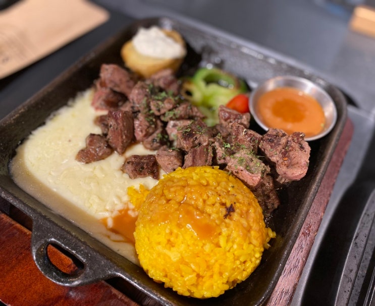  광주 신세계백화점 맛집 스테이크엣바_고렝 푸드코트 괜찮네