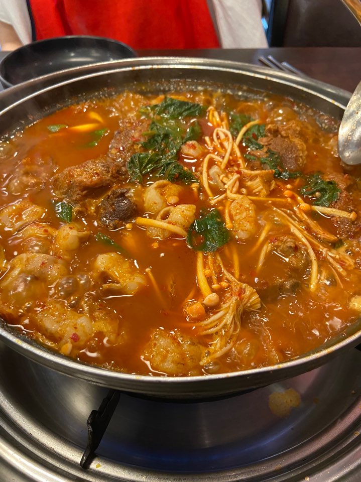  메뉴를 잘 못 골랐나? 건대 돕 감자탕
