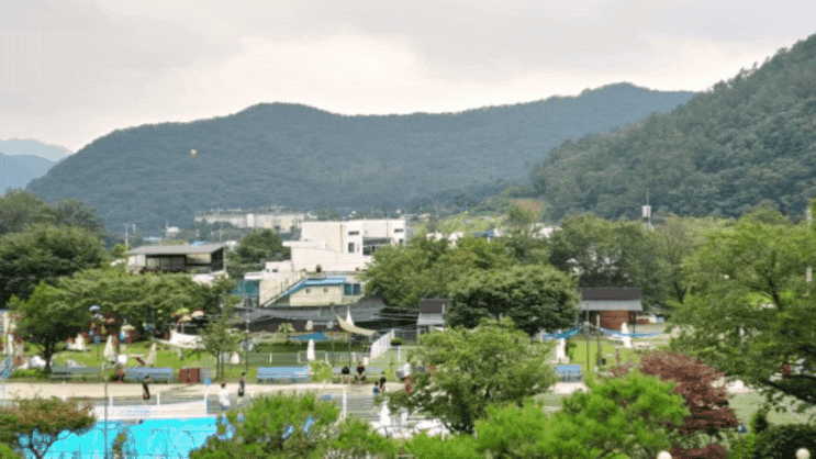  가평 청평 대성리 엠티촌 풋살장 있는 펜션 수영장은 덤! 코로나19 피해 힐링하기 좋은 곳 강추