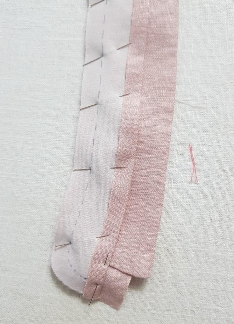  셔츠카라 쉽게 재봉할 수 있어요.