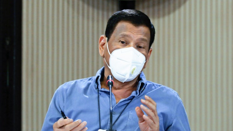 필리핀 대통령 코로나에서 자신을 지키기 위해 항구적인 격리조치