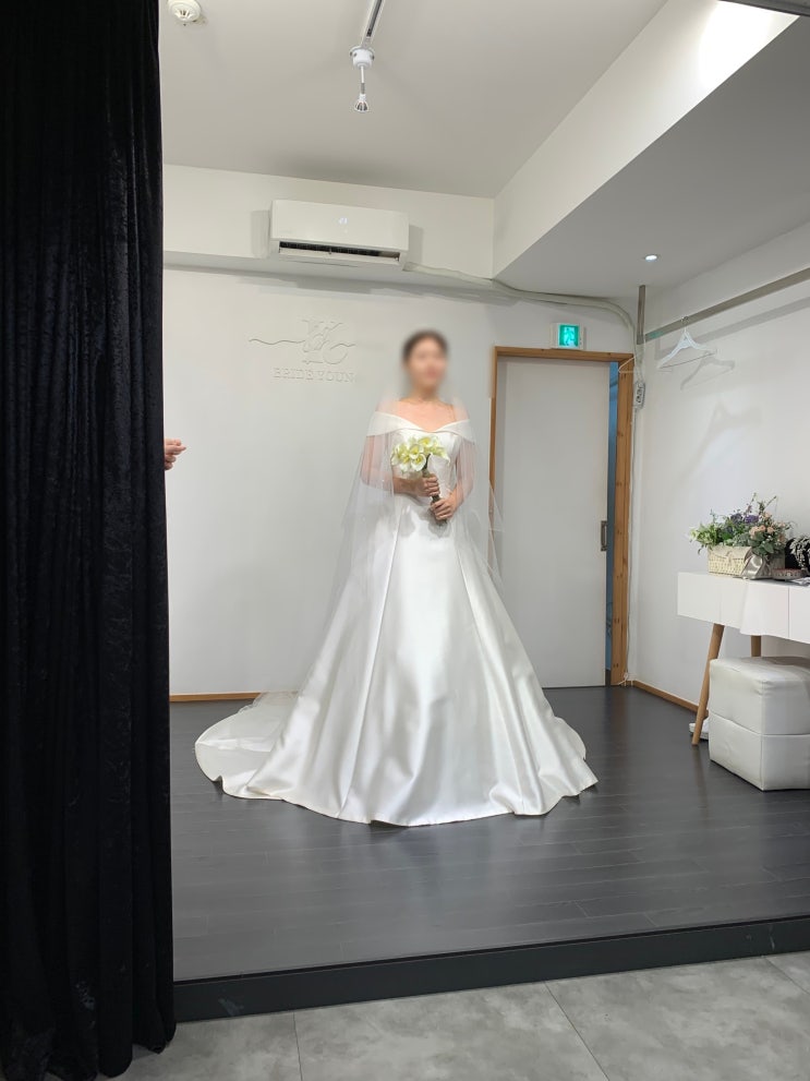 브라이드영 - 본식 드레스 가봉(3) 3번 드레스 브라이드영 - 본식 드레스 가봉(3) 3번 드레스