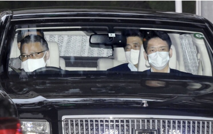 [일본 뉴스] 일본 총리 아베 신조, 건강 이상설? 약 8시간 검진 후 병원에서 집으로.(20/08/17)