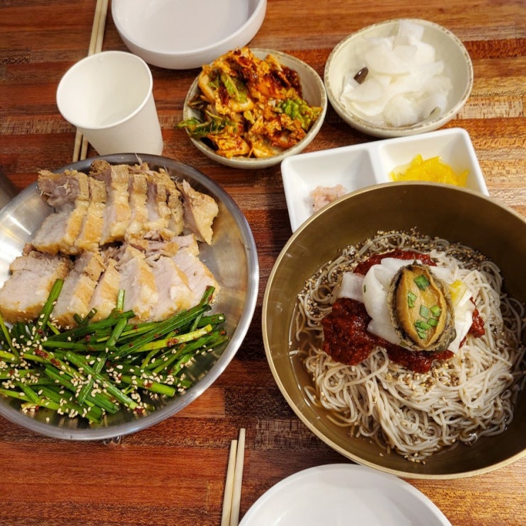  서촌 잘빠진메밀_유자보쌈 짱짱
