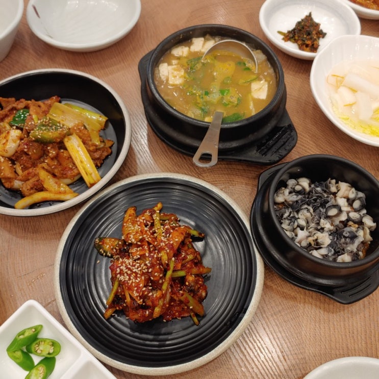  올림픽공원 맛집 이경진 우렁쌈밥 정식