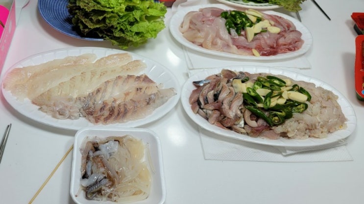  강릉중앙시장회센터-도마횟집 회포장, 부강회 세꼬시 포장
