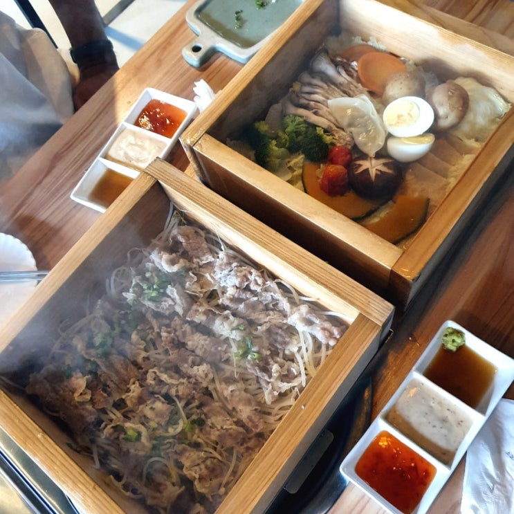  안산 중앙동 데이트코스로 좋은 깔끔하고 정갈한 우화담 소고기 편백나무찜 맛집 소스가 신의한수!
