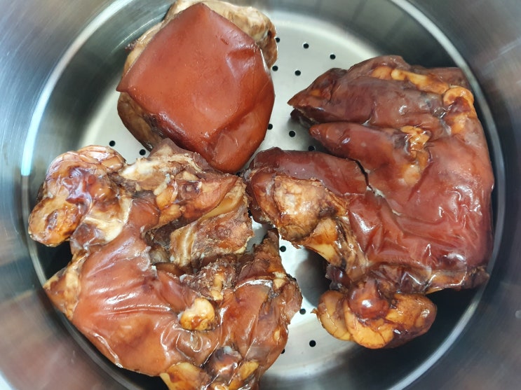 돼지족발 족발택배로 집에서 편하고 맛있게! 돼지족발 족발택배로 집에서 편하고 맛있게!