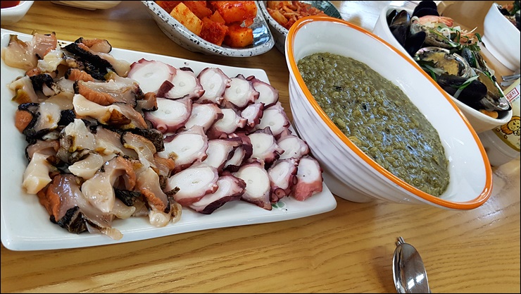 제주우도맛집 우도문어숙회가 맛있는 물꼬해녀의집