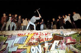 동독의붕괴 독일통일 과정 : 베를린장벽 붕괴 동독정부