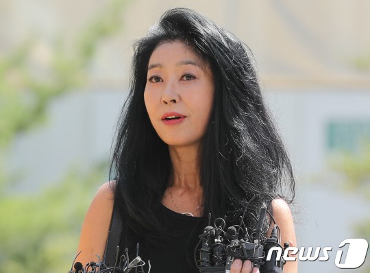 김부선" 아빠 얘기삭제 하라는 딸 요구거절 ..난 거짓말, 불륜한적없다"