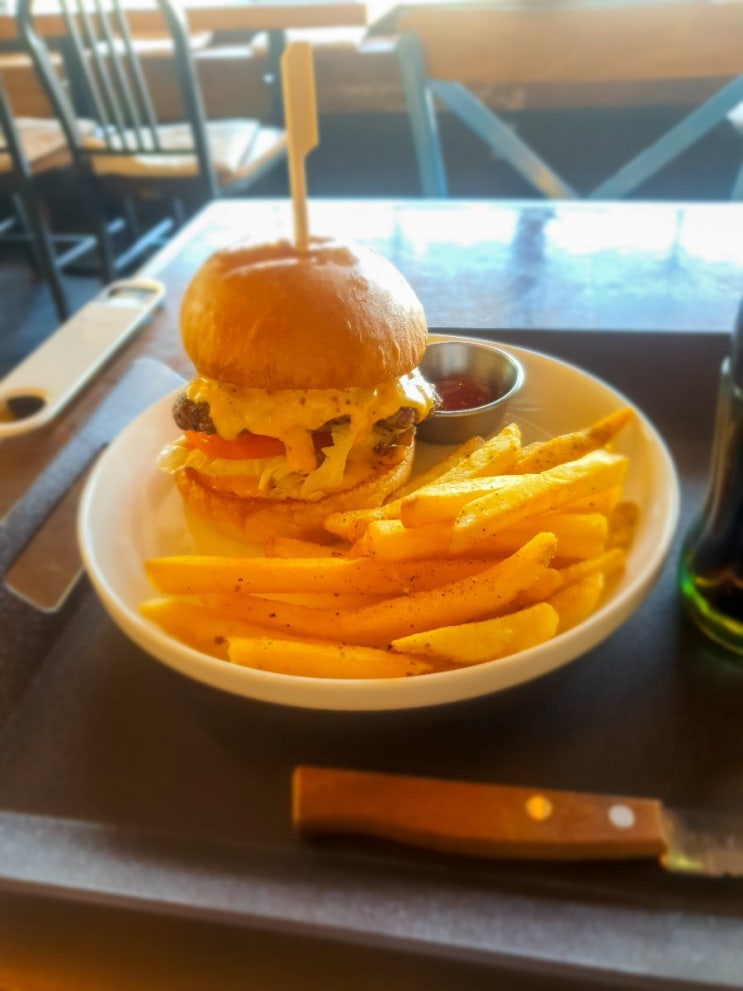  창원 귀산 맛집 수제버거 전문점 포트버거 안 짜고 맛있다.