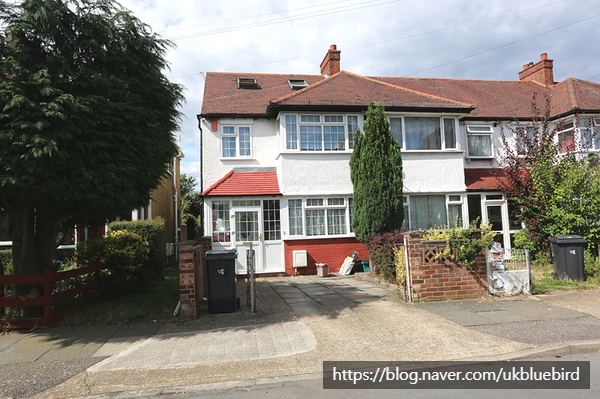 4 bed end terrace house for sale(KT3)-£575,000