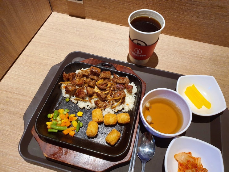 딸둘맘 육아휴직중 혼밥하는데 왜 눈물이 나지.. 딸둘맘 육아휴직중 혼밥하는데 왜 눈물이 나지..