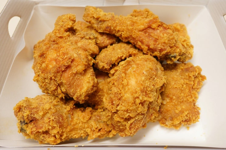  네고왕 이벤트로 BBQ 황금올리브치킨 주문해봤어요! (7천원 할인 + 치즈볼 2개)