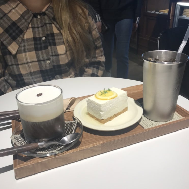  [범계역카페/상청당] 여러 소품과 맛있는 디저트가 함께하는 인스타 갬성 카페~