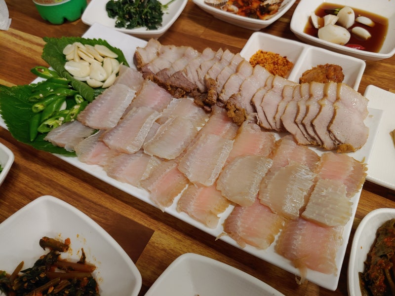 신유람홍어마을 ~ 홍어삼합 大 45,000원 (아르헨티나) [경산홍어삼합맛집/정평동맛집]