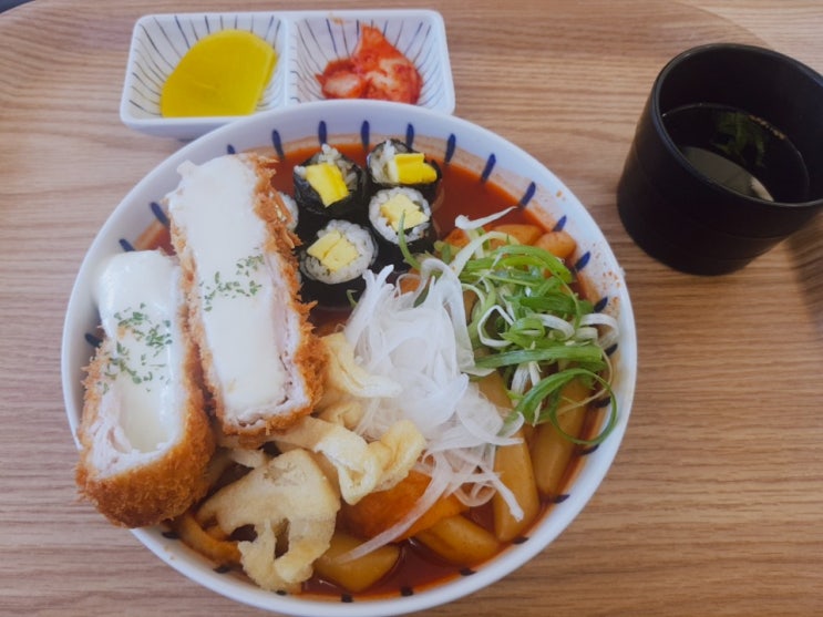 회사에서 점심 먹기, 영등포구청역 미스터 빠삭 김치떡(김밥, 치즈돈까스, 떡볶이)