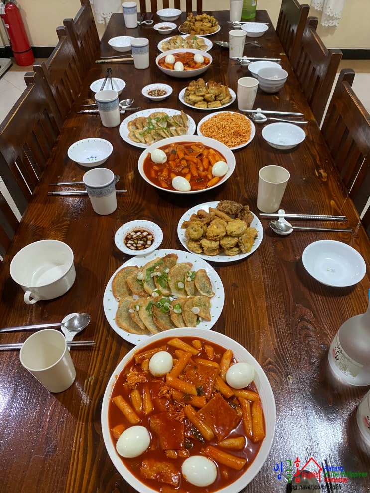  알라방 홈스테이 비가 오는 날, 납작 만두와 튀김 어묵 그리고 떡볶이~