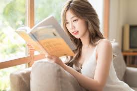  천안 스타돔 나이트 후기 - 옆 테이블에 앉은 여성과 메이드를?