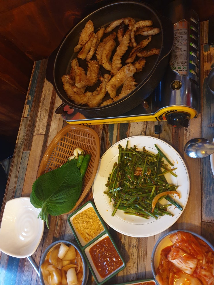  신촌 핫플레이스 고깃집! 신촌 맛집 '공복' 후기 (위치, 메뉴, 가격)