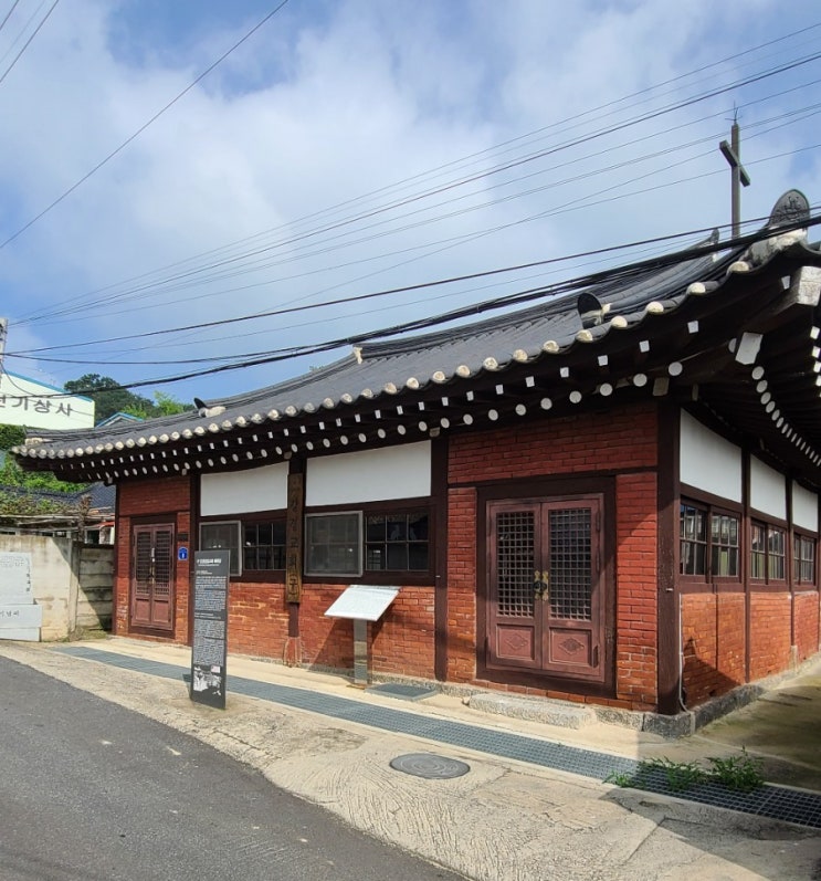  논산 가볼만한곳, 현존 최고의 교회 목조건물 구 강경성결교회 예배당(舊 江景聖潔敎會 禮拜堂, 국가등록 문화재 제42호)