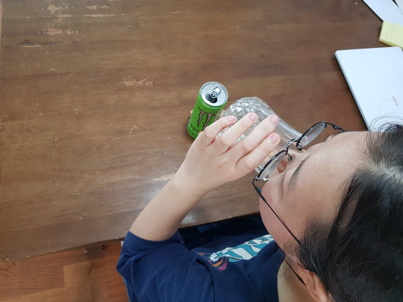 잠 안오는 음료 몬스터 에너지 드링크 초록색 맛, 울트라파라다이스.칼로리가 궁금하면! : 네이버 블로그 잠 안오는 음료 몬스터 에너지 드링크 초록색 맛, 울트라파라다이스.칼로리가 궁금하면! : 네이버 블로그