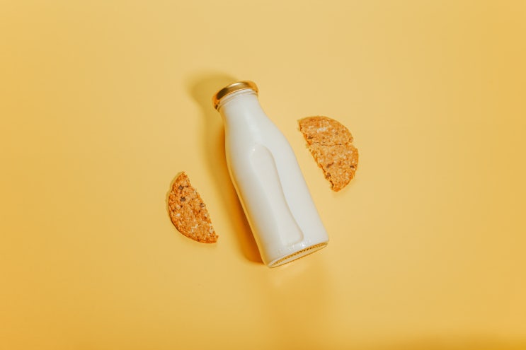  초연결 사회가 인간관계 특히 가족관계에 미치는 변화에 대해 기술하시오. 이것이 남녀의 성행동에는 어떤 영향을 미치는지 알아보고 이러한 현상에 대처하기 위한 본인의 생각이나 의견을