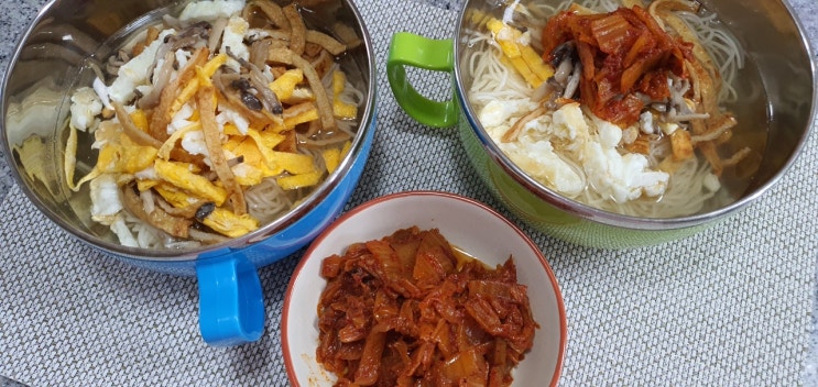  소면으로만든 김치국수요리