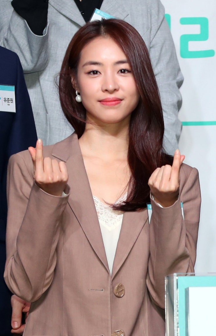  이연희 나이 남편 직업 결혼 연기 단발 인스타 키 학력 고향 자녀 몸무게 혈액형 가족관계 소속사 데뷔 드라마 영화