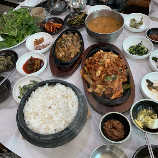 리솜포레스트 별채 + 맛집 산아래 쌈밥 후기