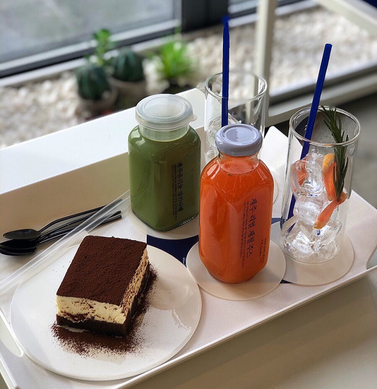  제주도 카페 추천, 신창리 해안도로 노을 뷰 맛집 “클랭블루”