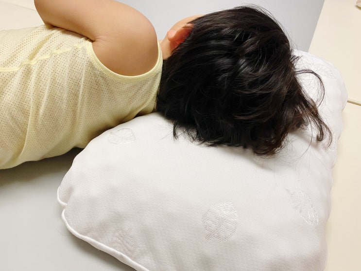  목이 편한 라텍스라이프 라텍스 베개 두리얀 매일 꿀잠 자며 숙면 중~