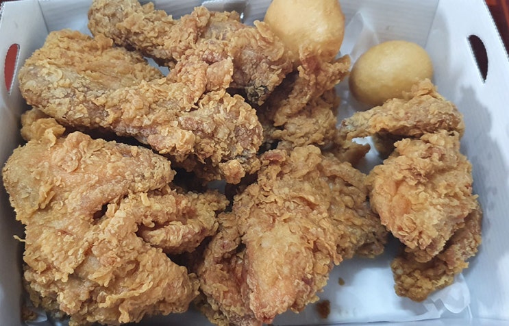  BBQ 네고왕 이벤트 참여! 황금올리브치킨 11000원에 먹기 + 치즈볼 2개 추가 (배달료 3천원 있음)