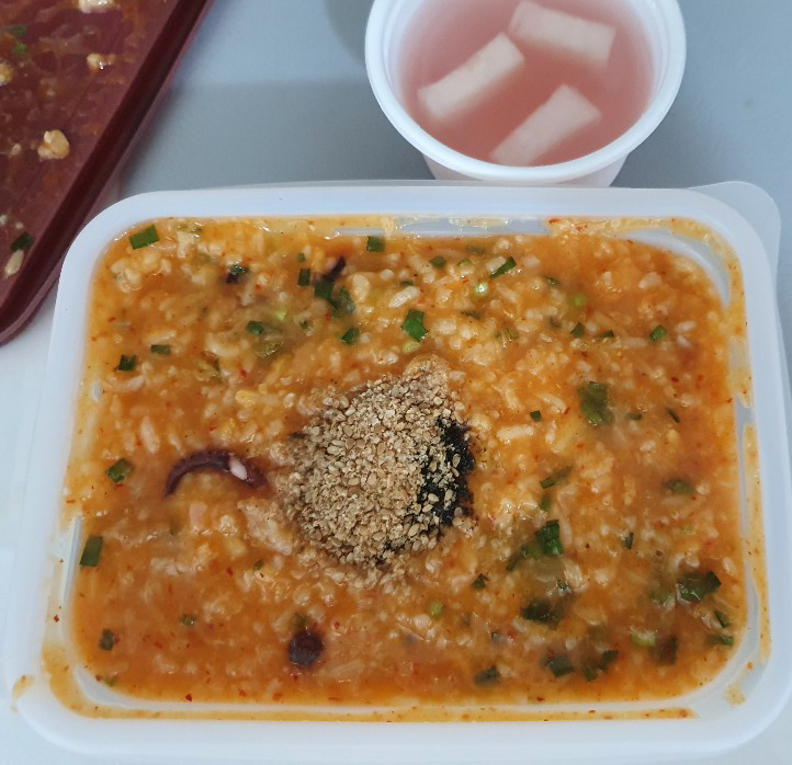  본죽 후기-인기메뉴 해물김치해장죽, 낙지김치죽