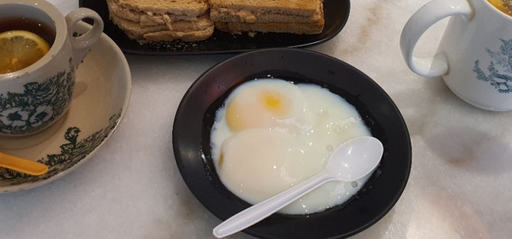  카야토스트와 한쌍인 수란 만드는 방법 반숙계란으로 만들어 드세요