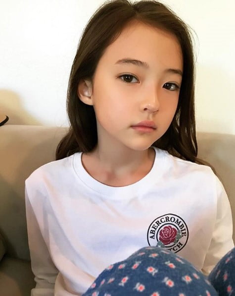  엘라그로스 나이 키 엄마 아빠 부모 남동생 사진 학력 고향 국적 가족관계 직업 소속사 인스타그램 아기 광고