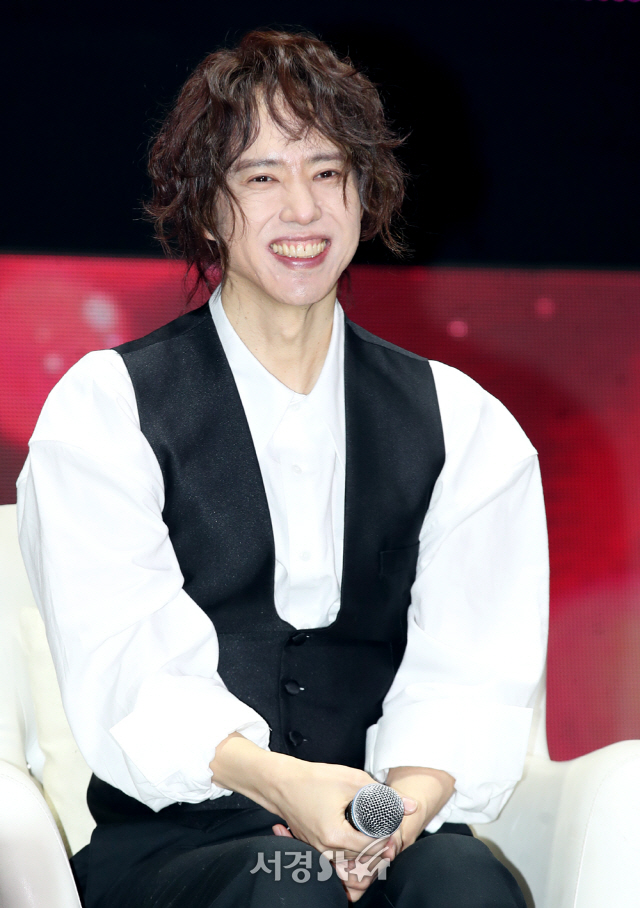 양준일 나이 이혼 재혼 부인 아내 결혼 키 학력 음악 중심 슈가맨 국적 중고차 성희롱 고향 자녀 아들 가족관계 양준일 나이 이혼 재혼 부인 아내 결혼 키 학력 음악 중심 슈가맨 국적 중고차 성희롱 고향 자녀 아들 가족관계