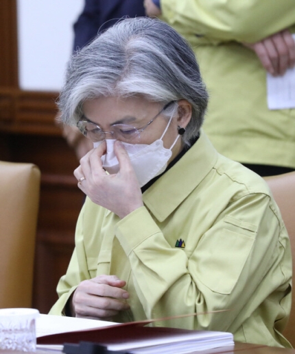 “뉴질랜드에 사과 못한다”는 강경화, 文 대통령엔 거듭 “죄송”/외교부 청와대 지적에 뉴질랜드 성추행대응 잘못ᆢ “뉴질랜드에 사과 못한다”는 강경화, 文 대통령엔 거듭 “죄송”/외교부 청와대 지적에 뉴질랜드 성추행대응 잘못ᆢ